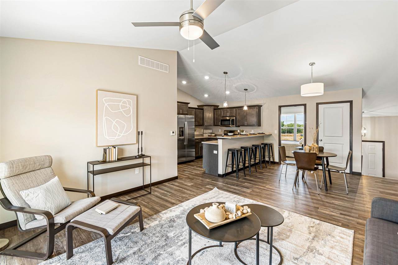317-503 Chloe Dr