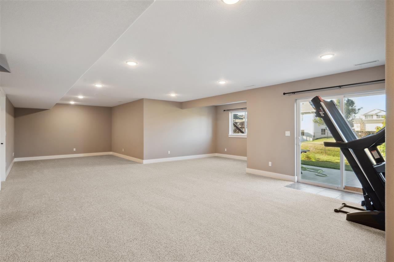 601 Valley Drive
