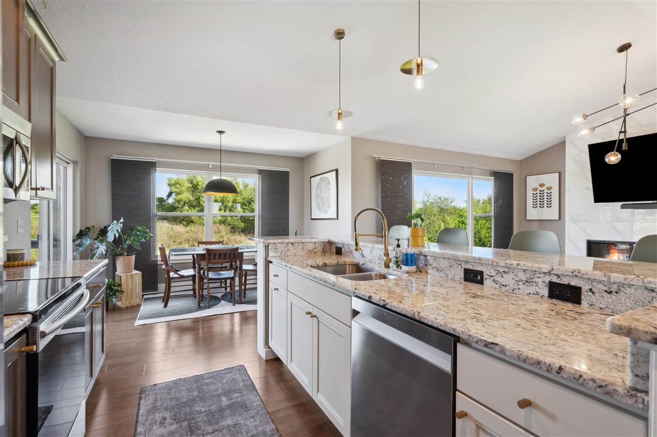 2113 Red Rock Dr. SW