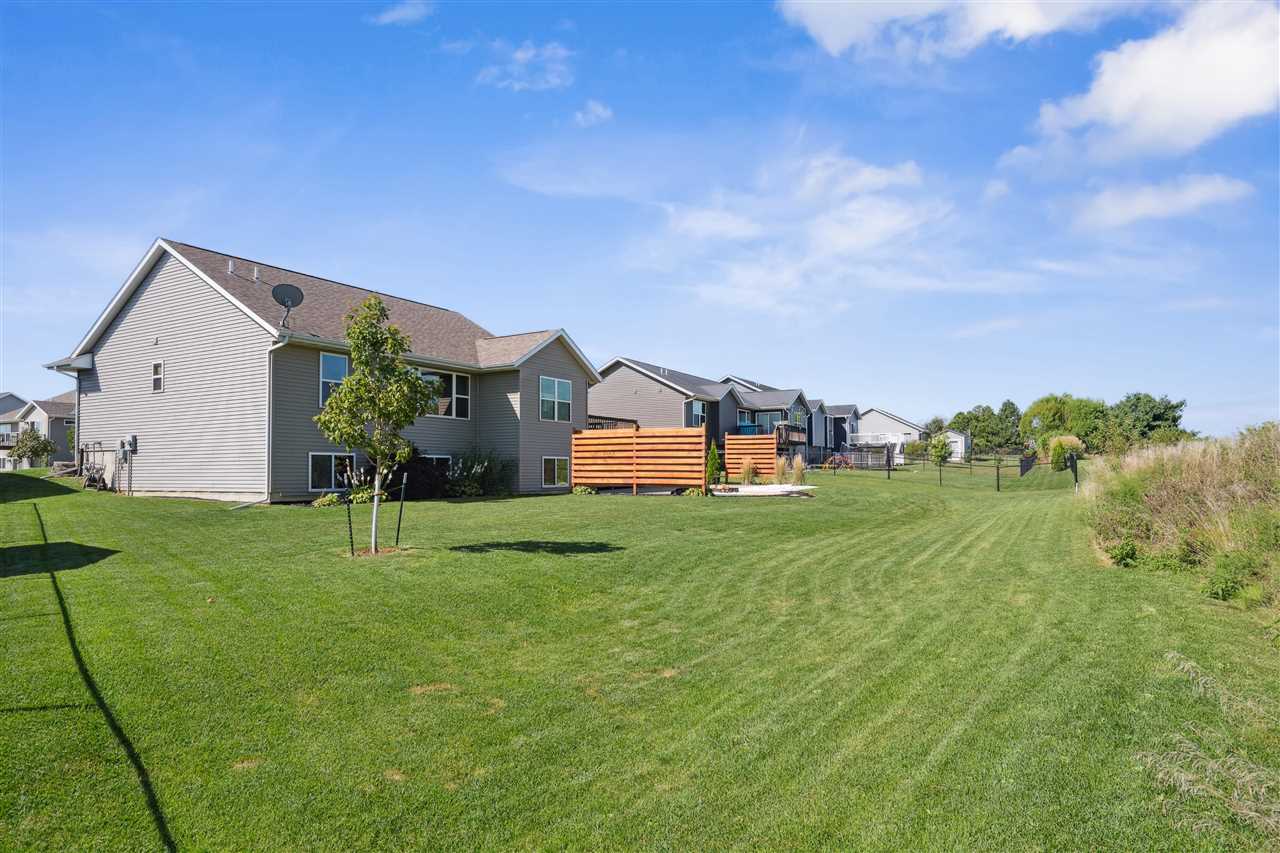 2113 Red Rock Dr. SW