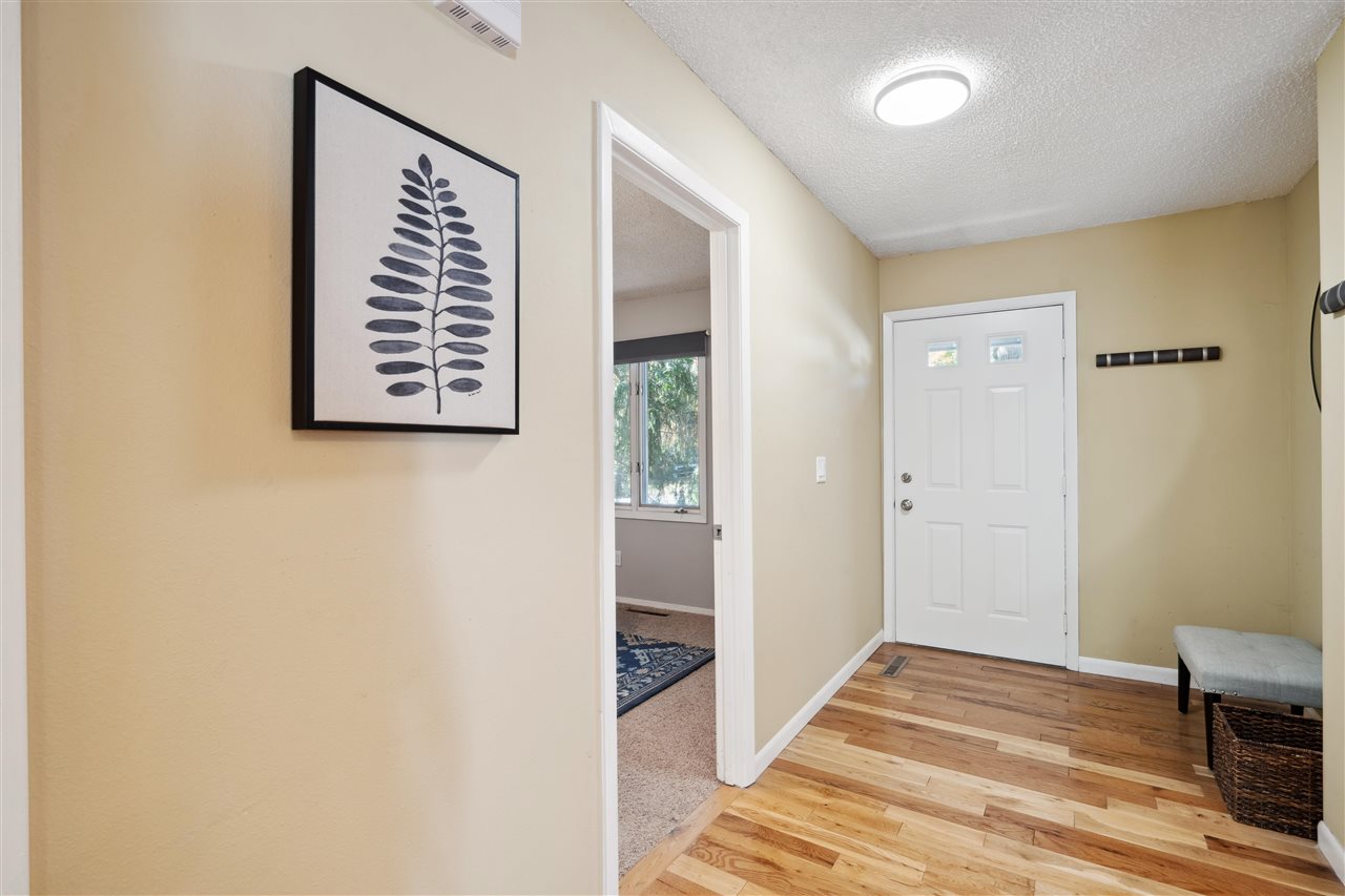 1487 Valley View Drive
