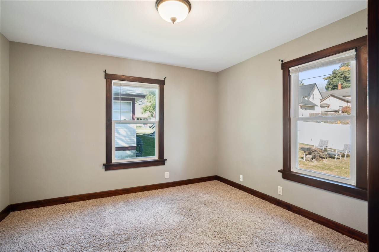 304 E 5th Street