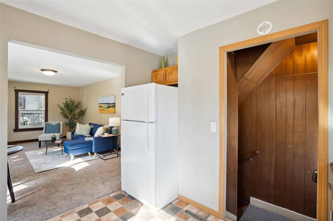 304 E 5th Street