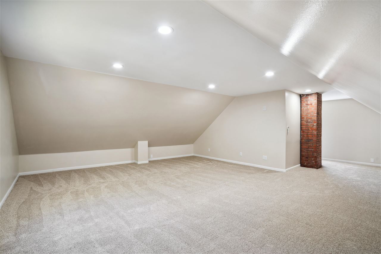 304 E 5th Street