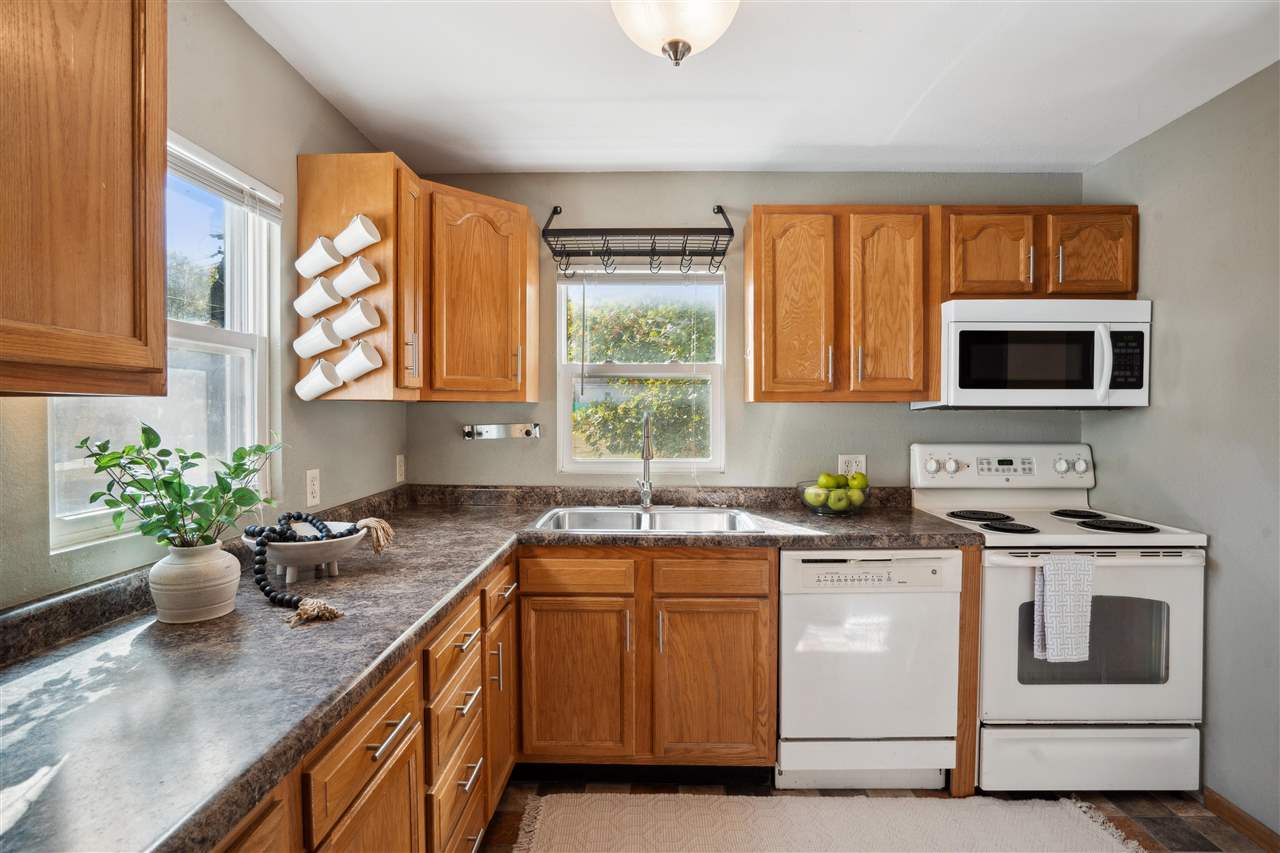 304 E 5th Street