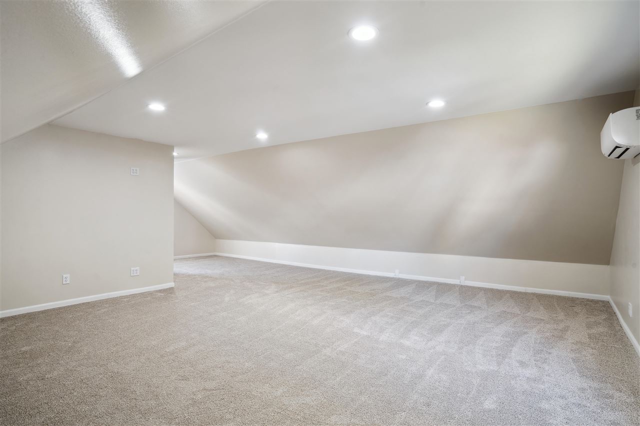 304 E 5th Street