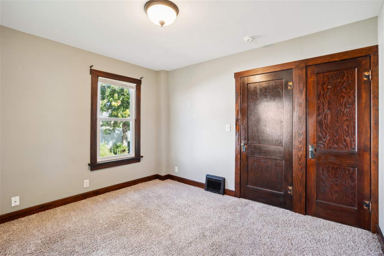 304 E 5th Street
