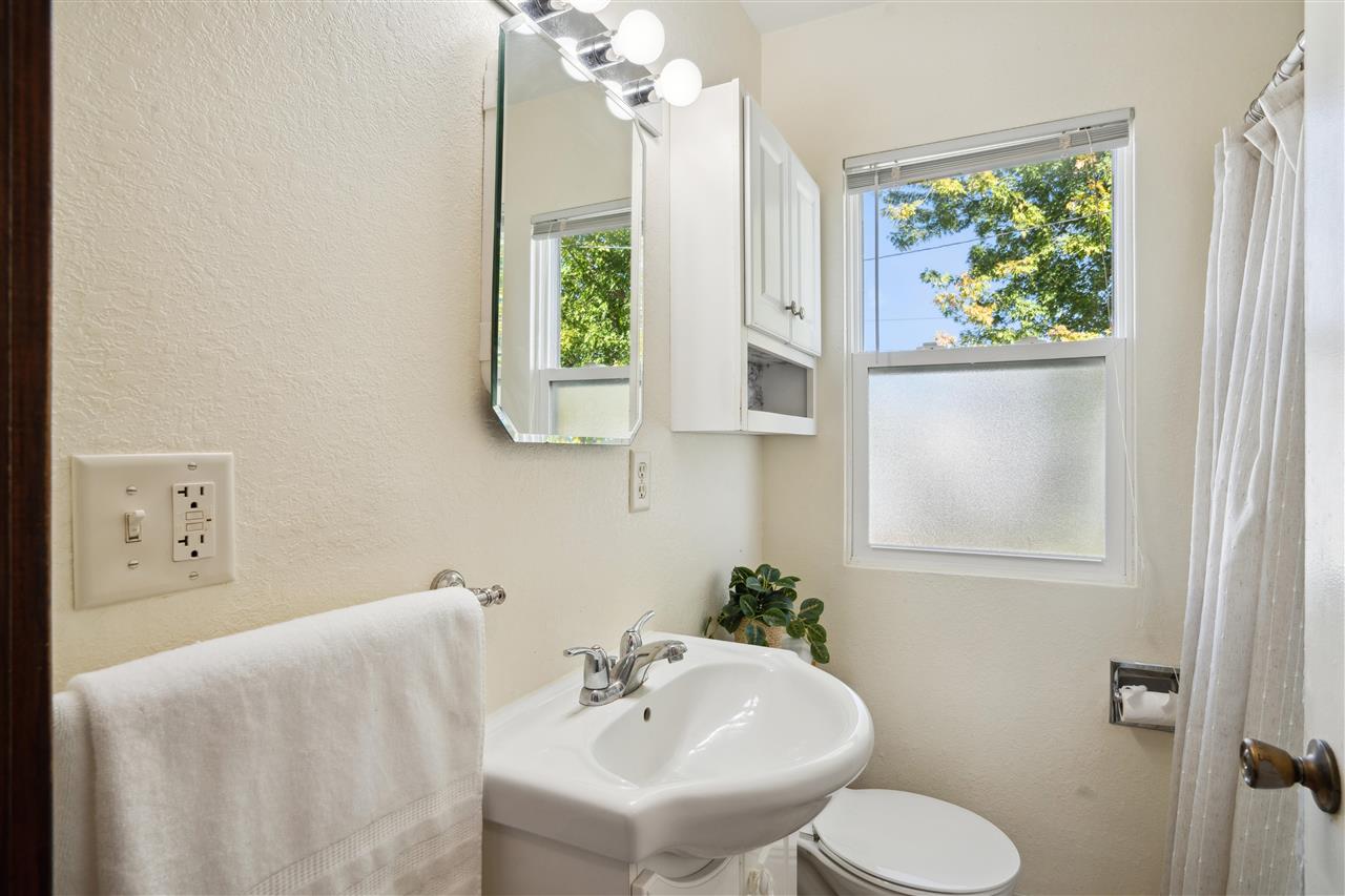 304 E 5th Street