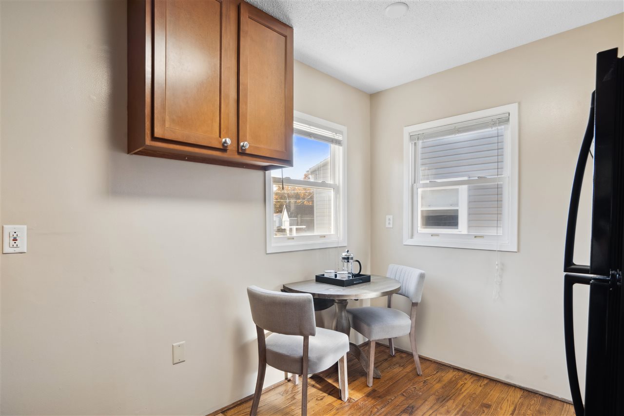 2015 F Ave NE
