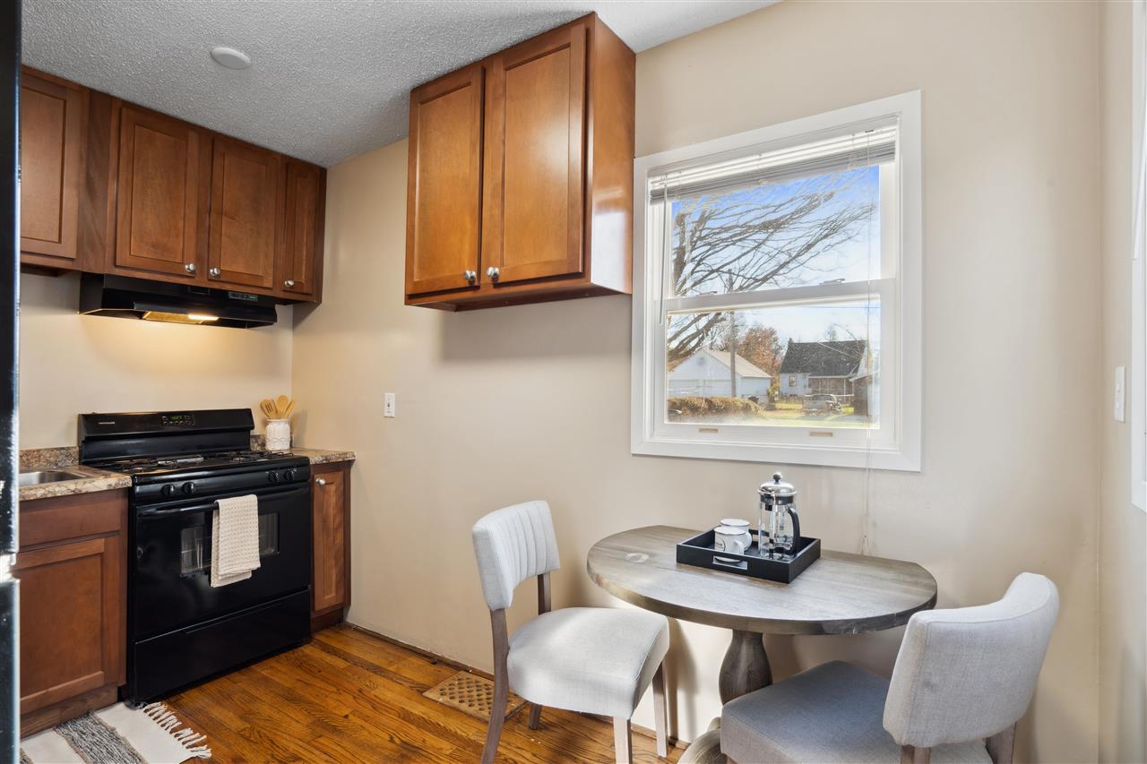 2015 F Ave NE