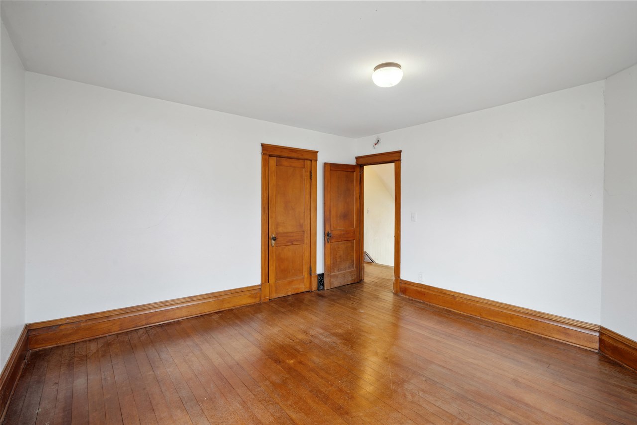 1561 4th Ave SE
