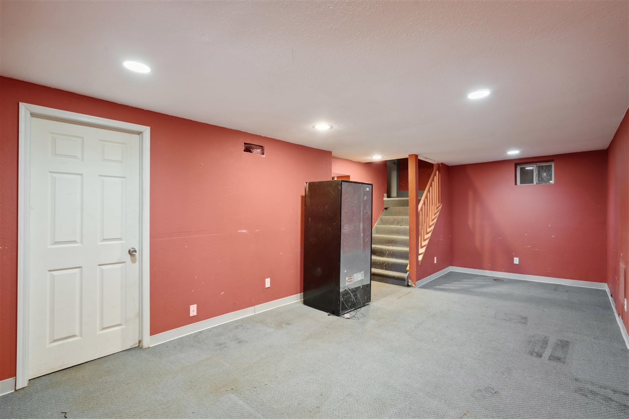 1561 4th Ave SE