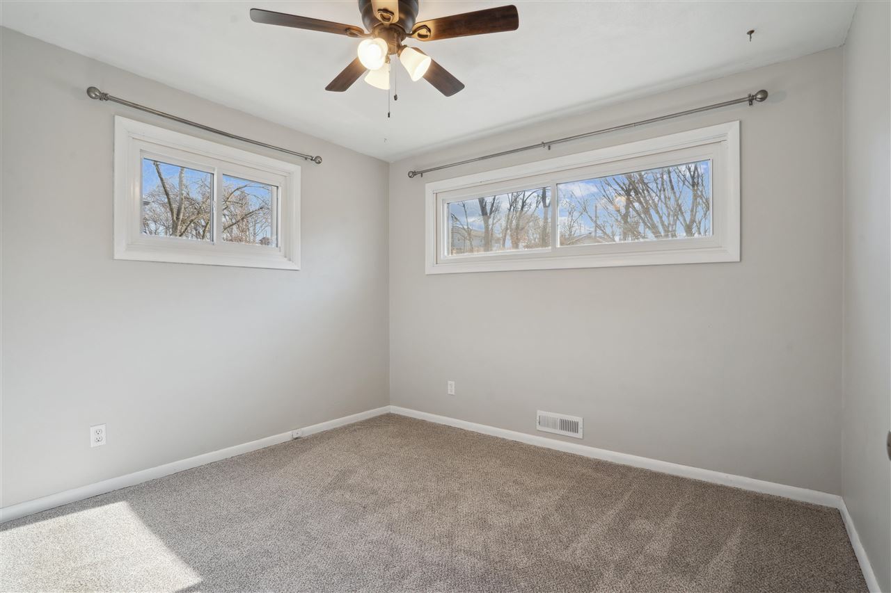1302 Hertz Drive SE