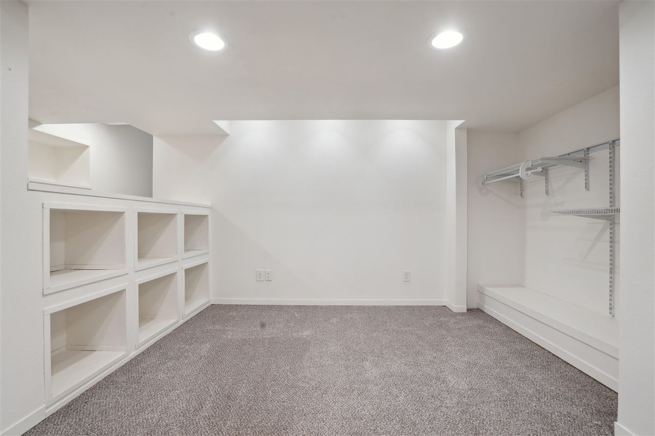 1302 Hertz Drive SE