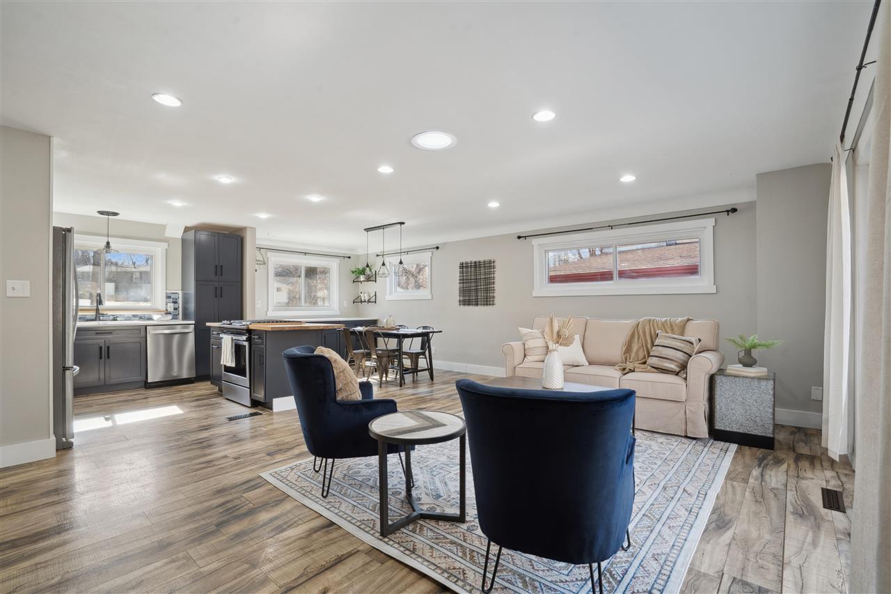1302 Hertz Drive SE