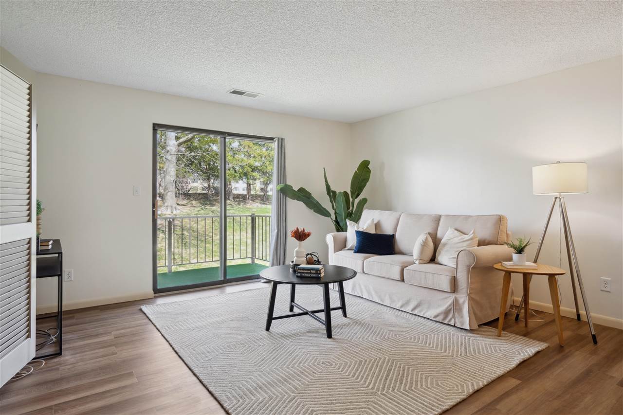 2131 1st Ave SE Unit: 208