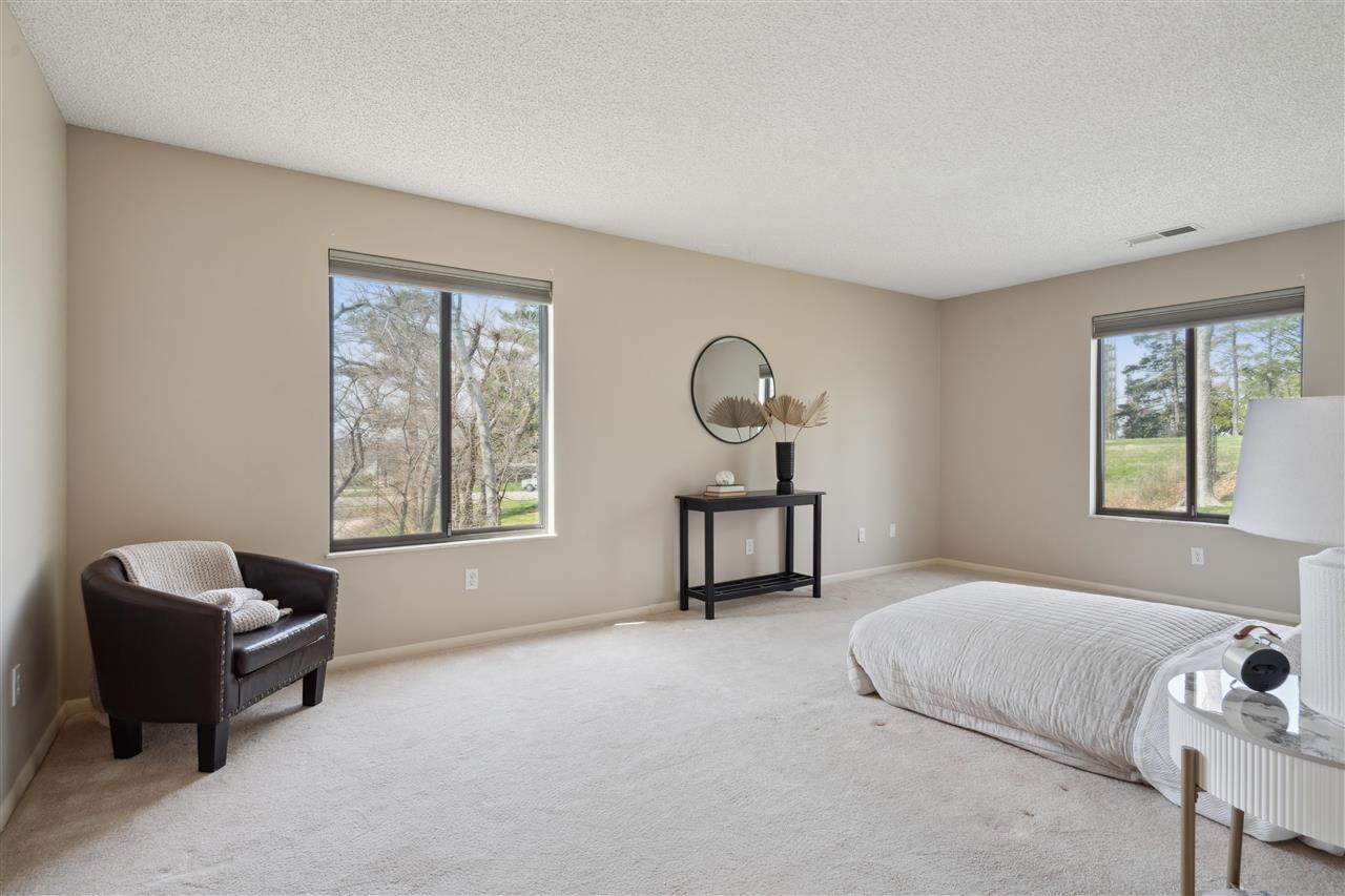 2131 1st Ave SE Unit: 208