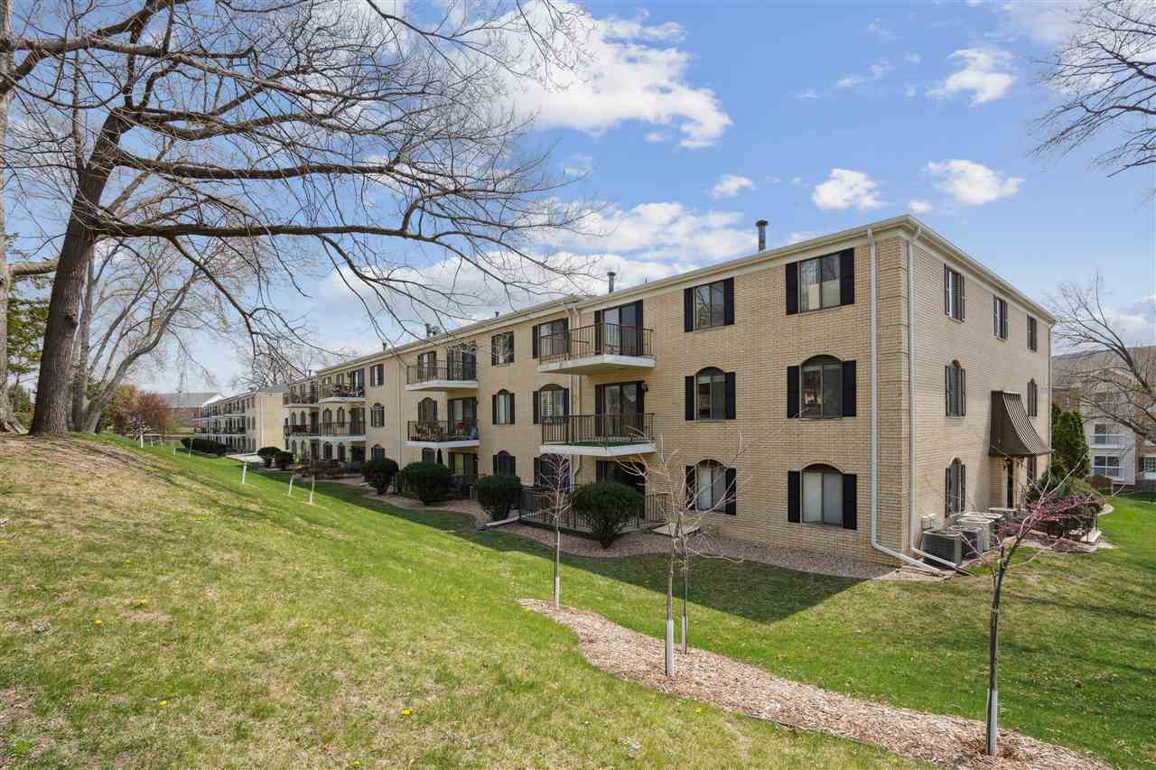 2131 1st Ave SE Unit: 208