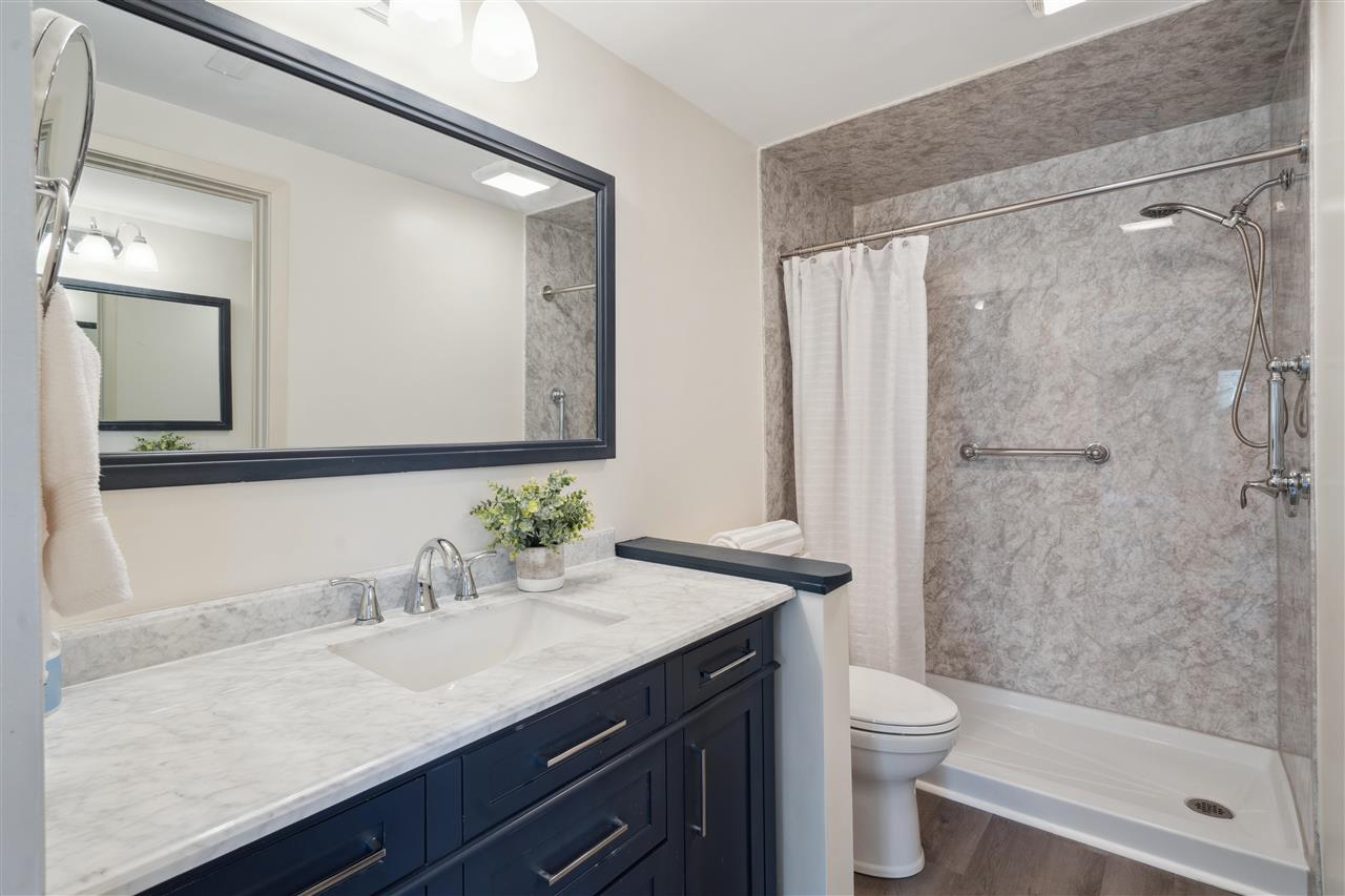 2131 1st Ave SE Unit: 208