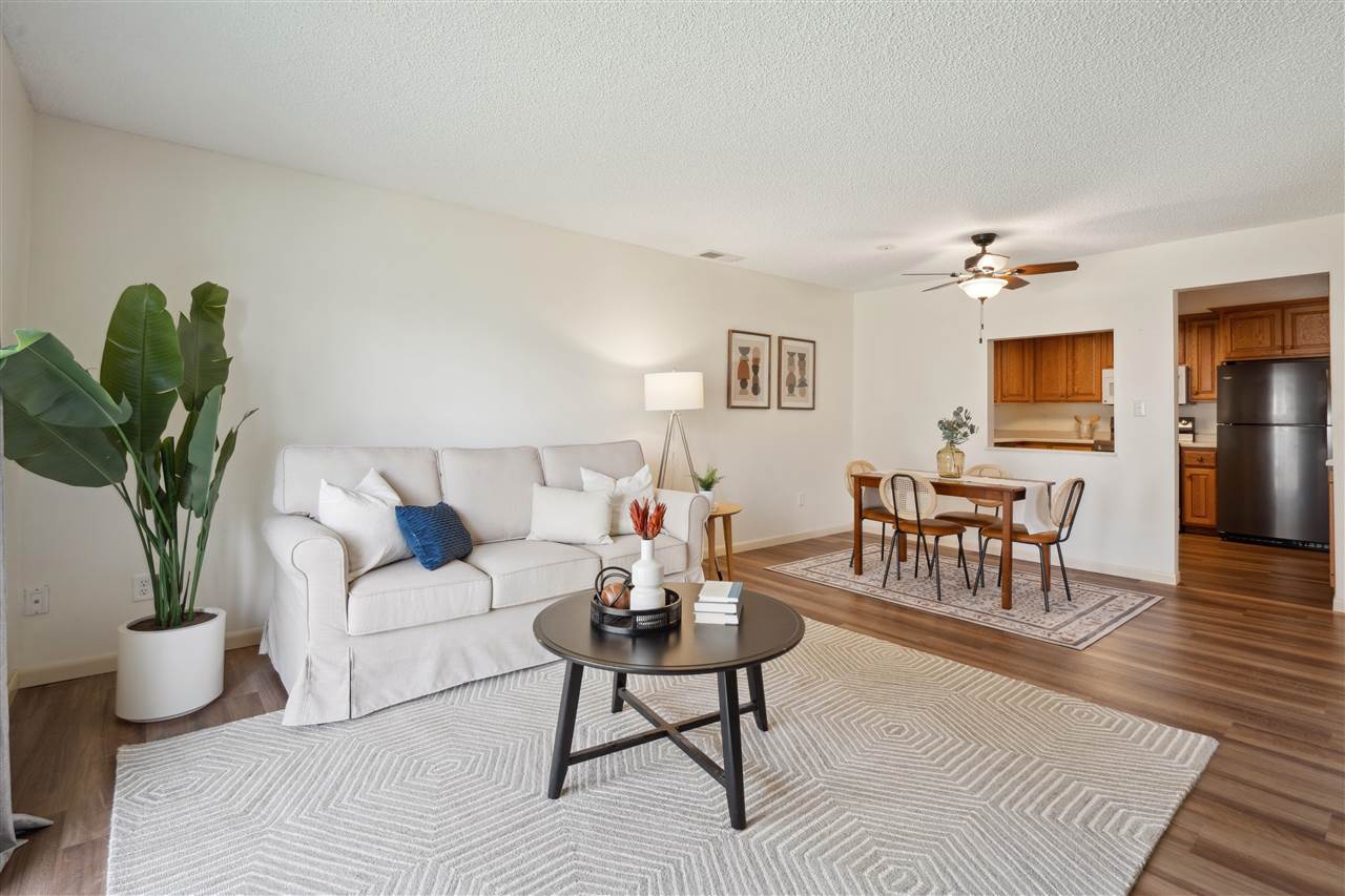 2131 1st Ave SE Unit: 208