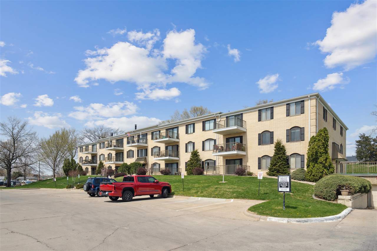 2131 1st Ave SE Unit: 208