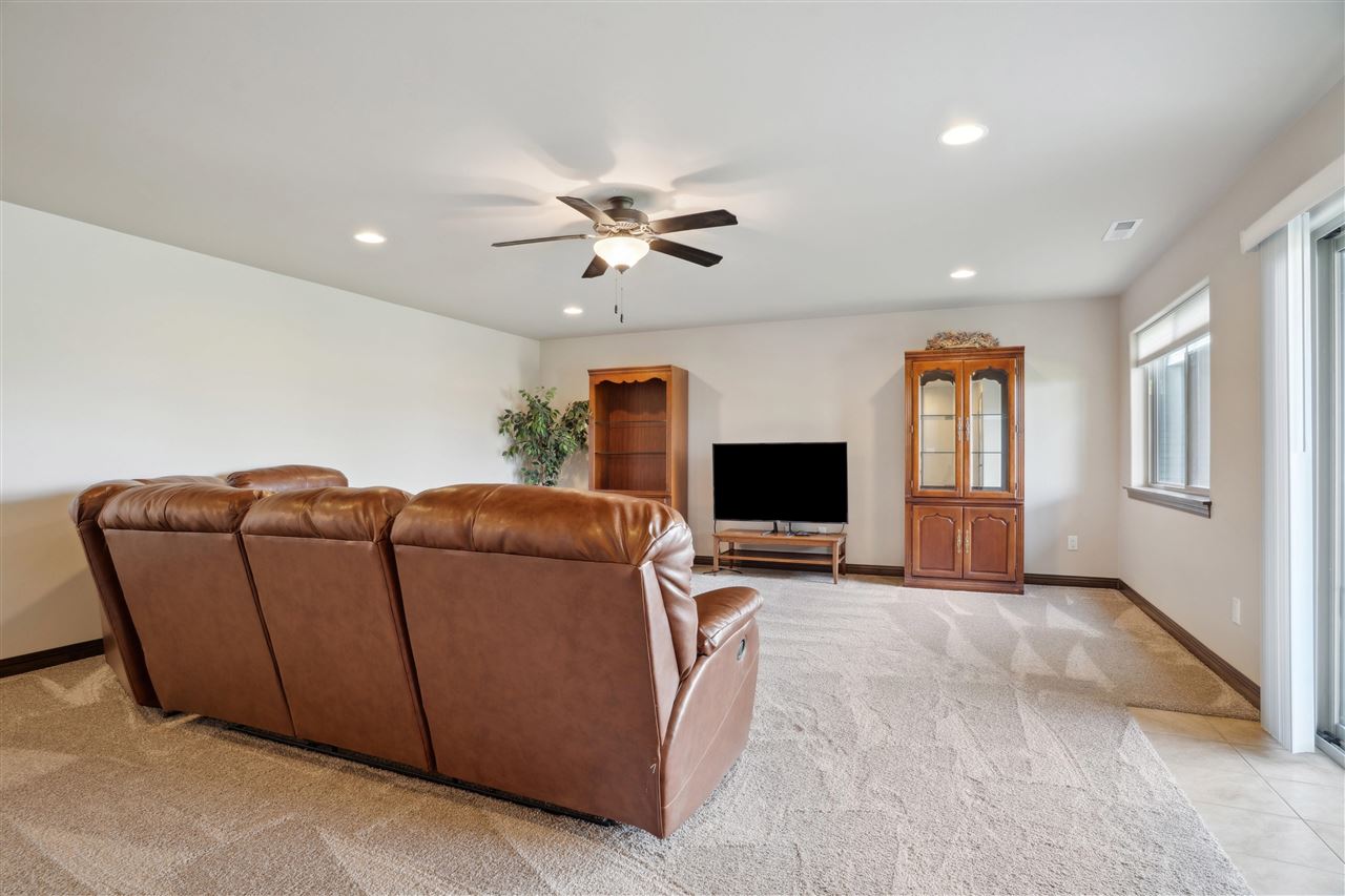 723 Deer View Ave