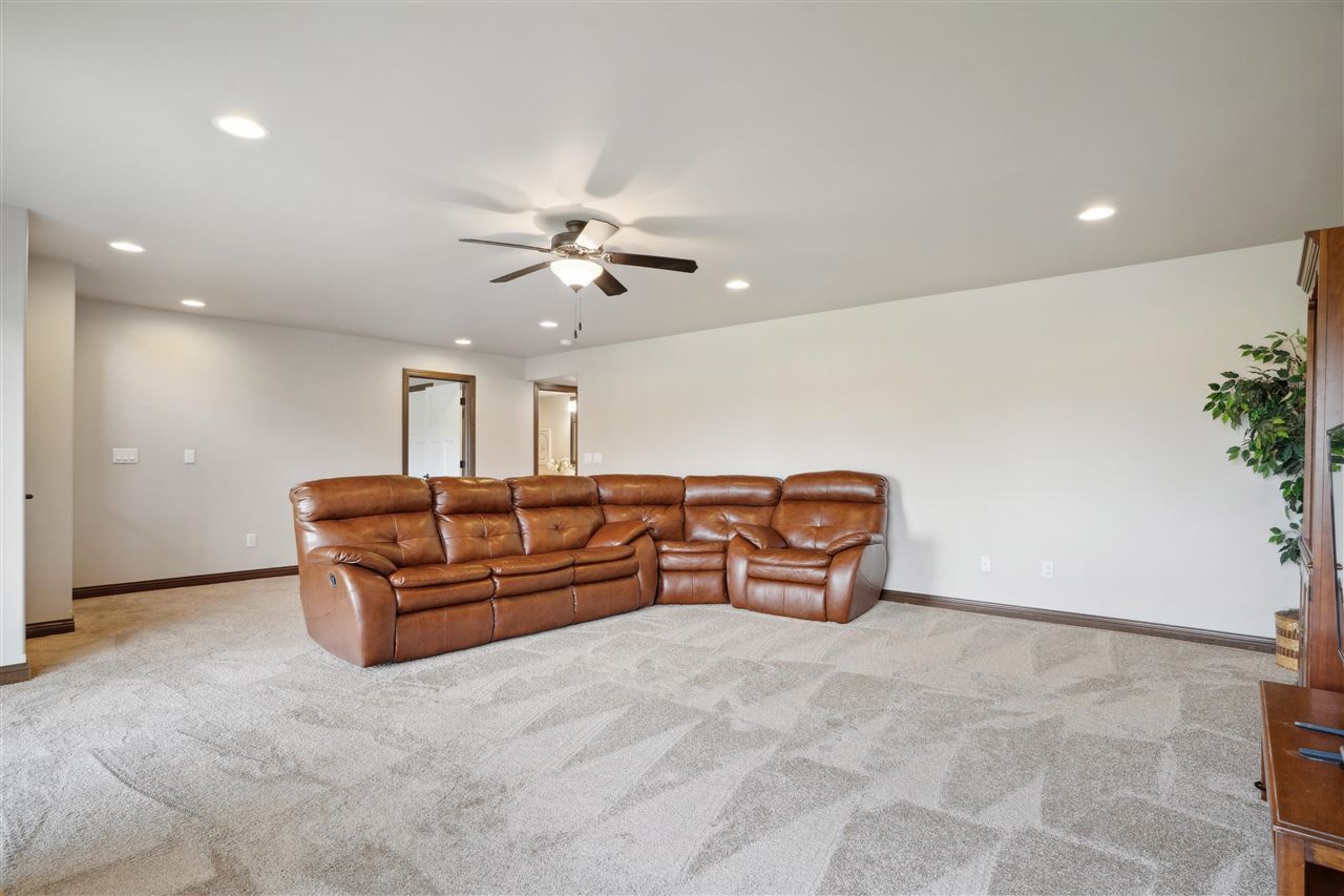 723 Deer View Ave