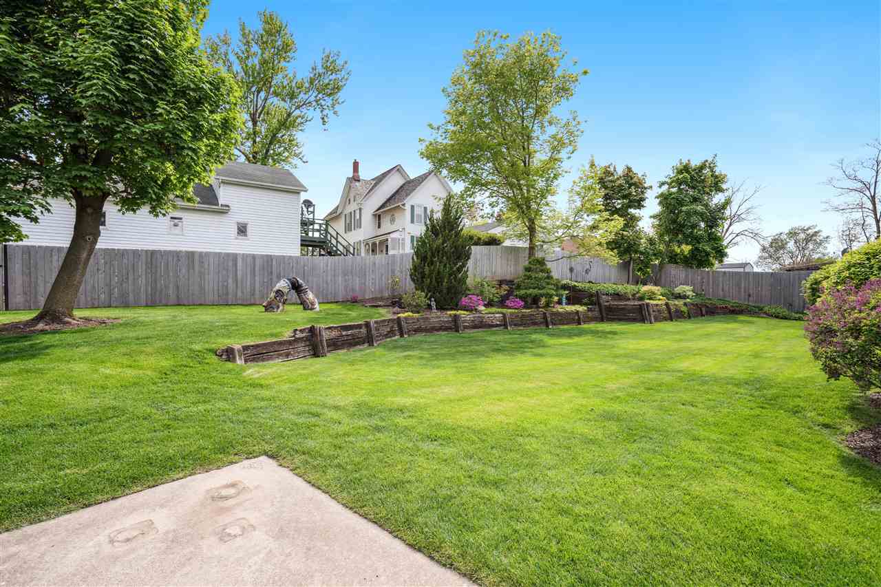 710 Grant Wood Dr. SE