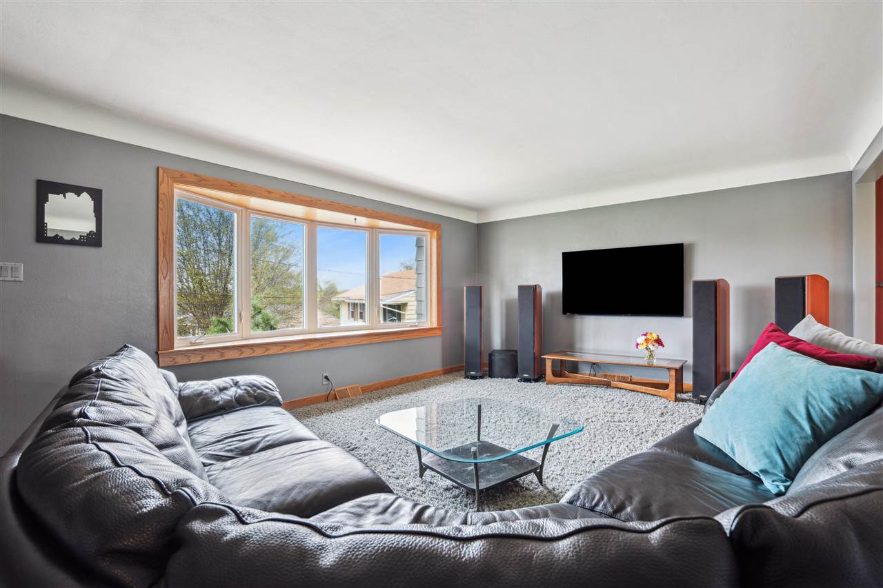 710 Grant Wood Dr. SE
