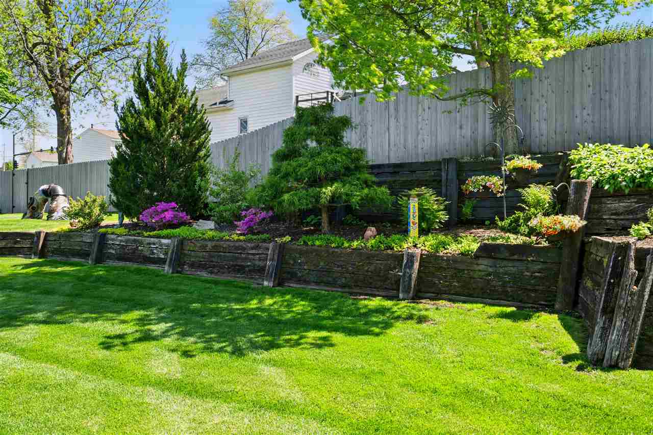 710 Grant Wood Dr. SE