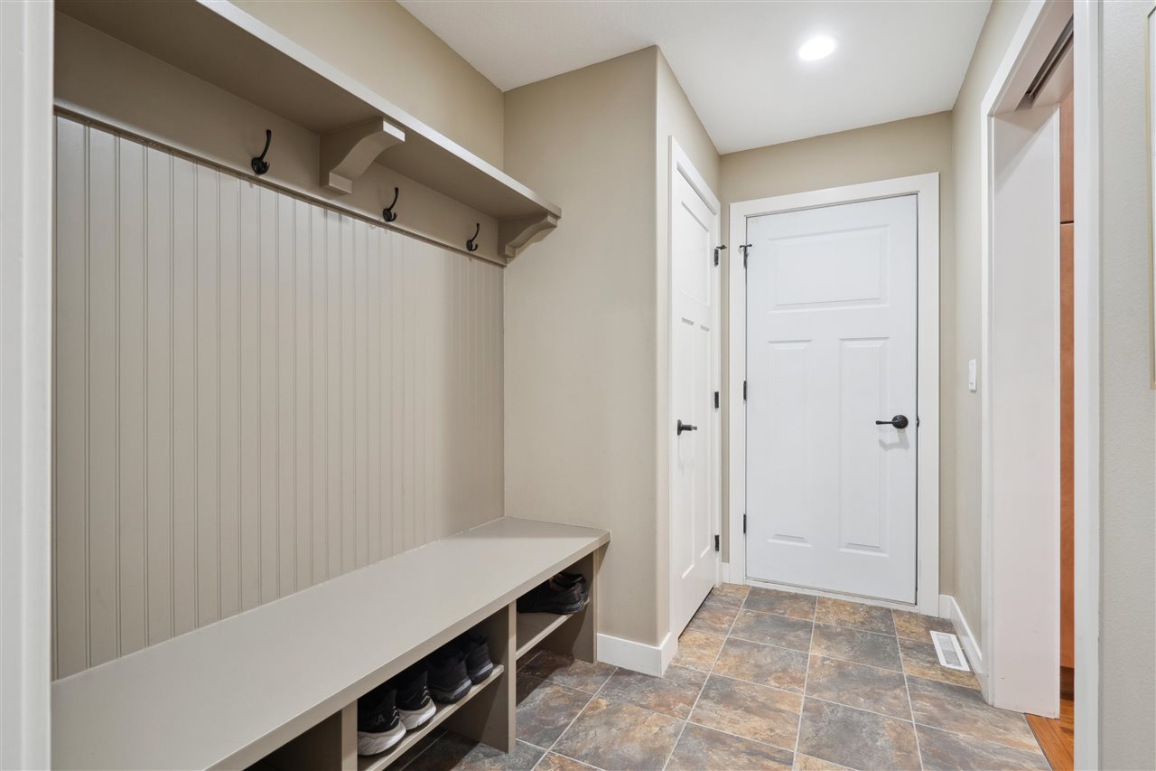 4010 Windham Woods Ct SE