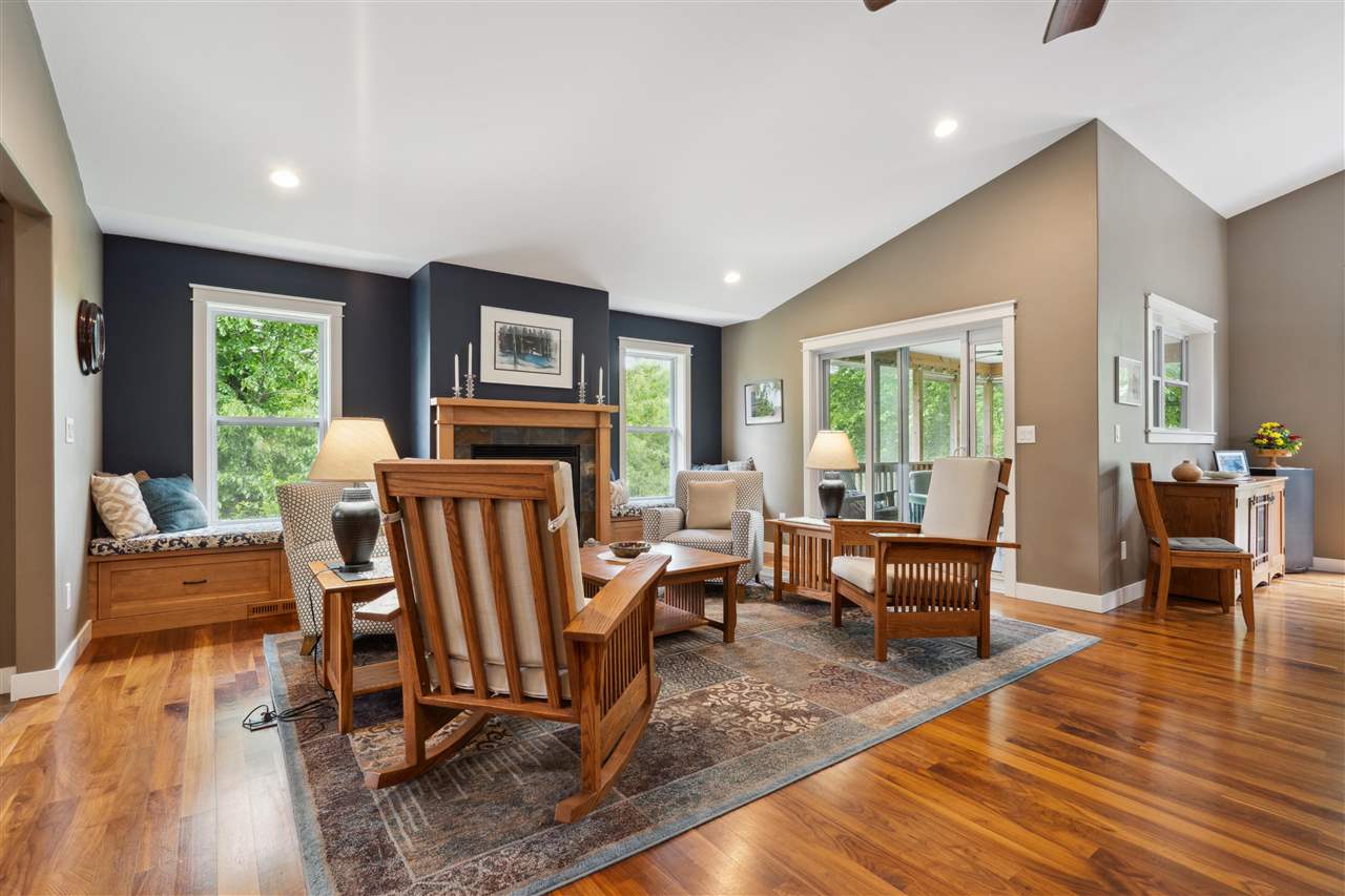 4010 Windham Woods Ct SE