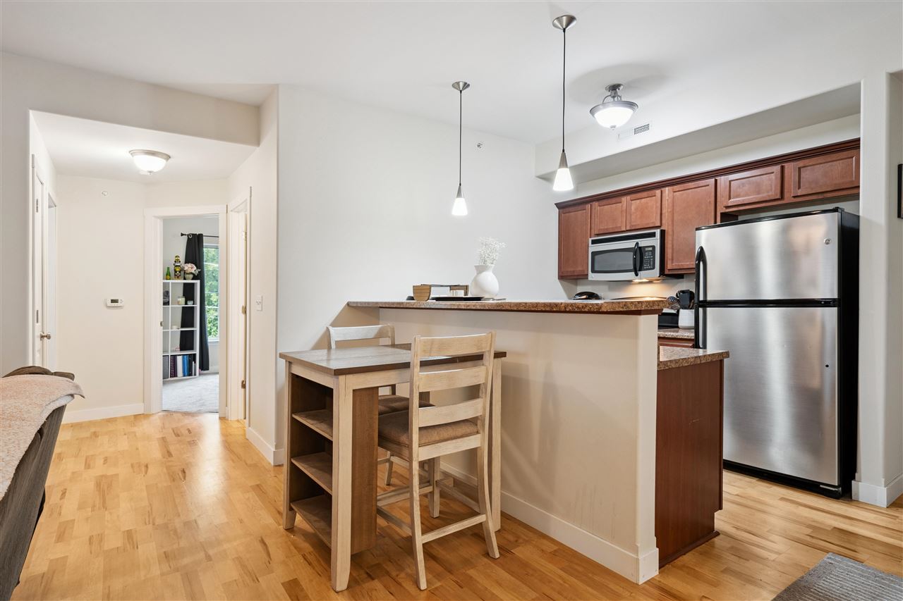 1848 W Benton Street Unit: 303