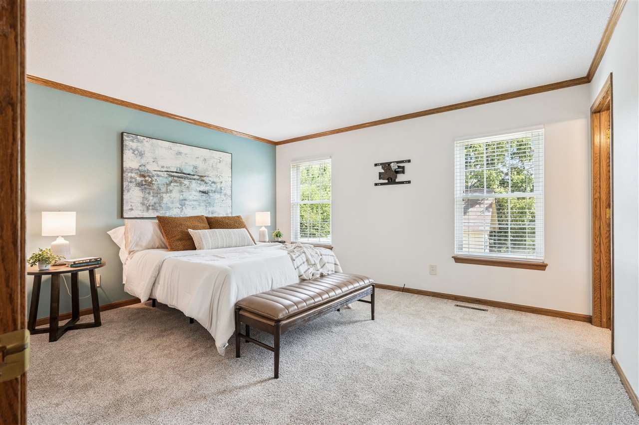 329 Stoney Creek Rd NW