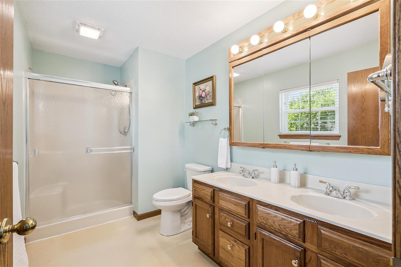 329 Stoney Creek Rd NW