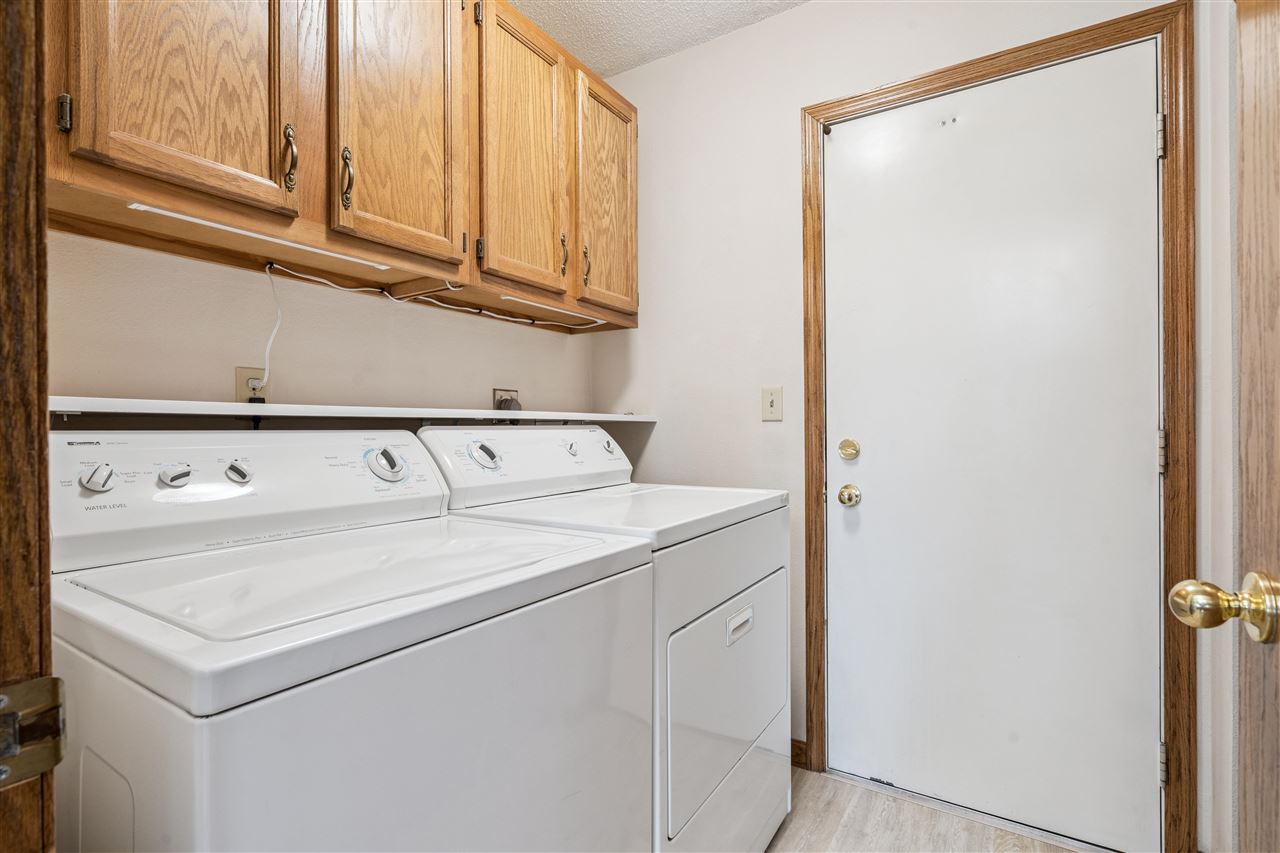 329 Stoney Creek Rd NW