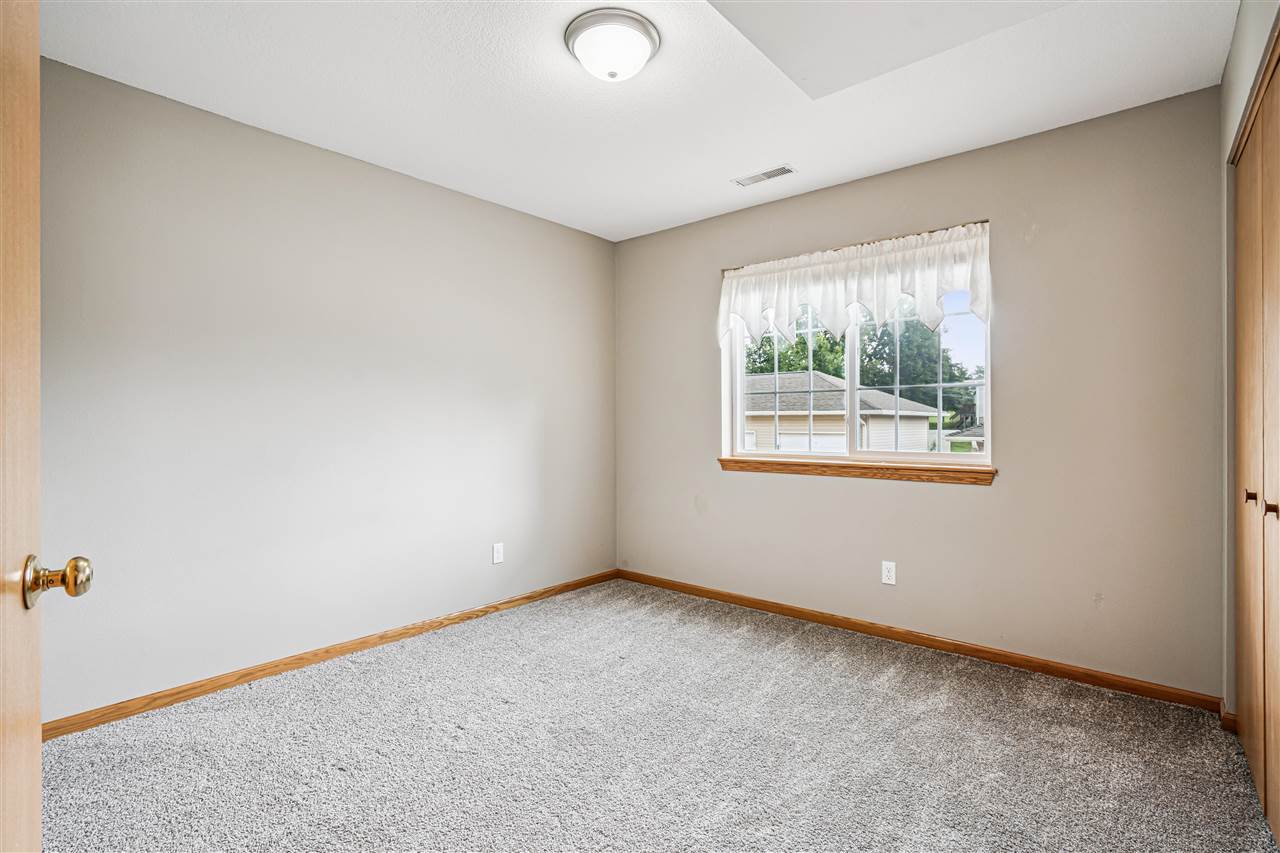 780 Magnolia Ln Unit: 4