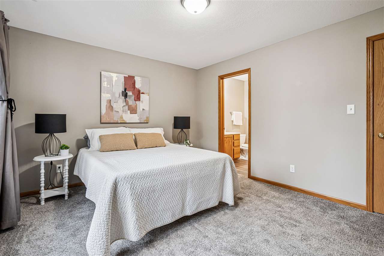 780 Magnolia Ln Unit: 4