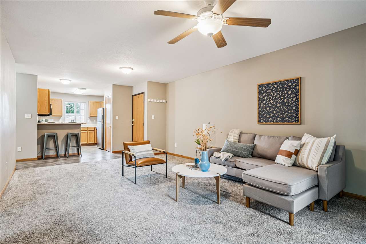 780 Magnolia Ln Unit: 4