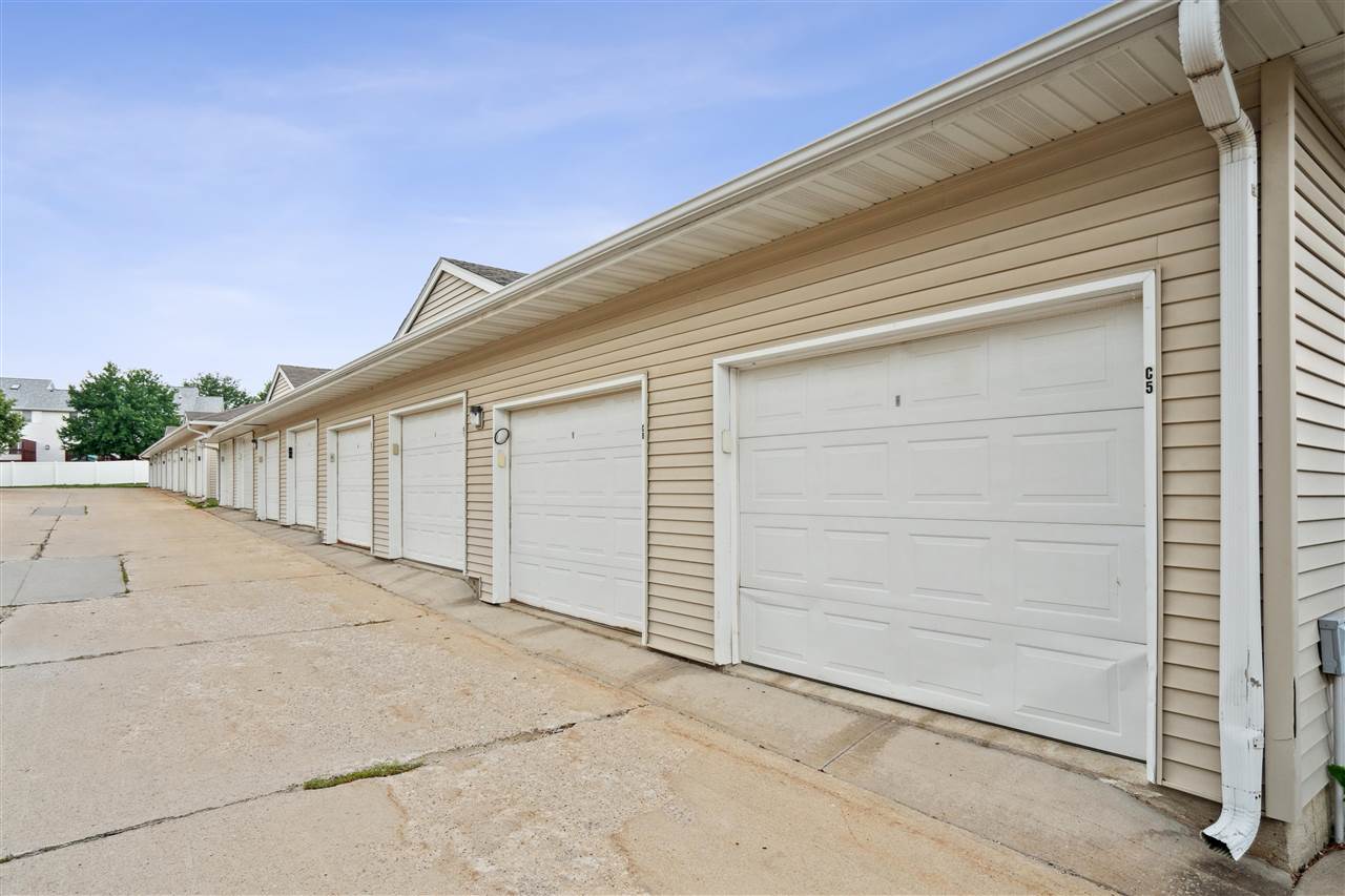 780 Magnolia Ln Unit: 4