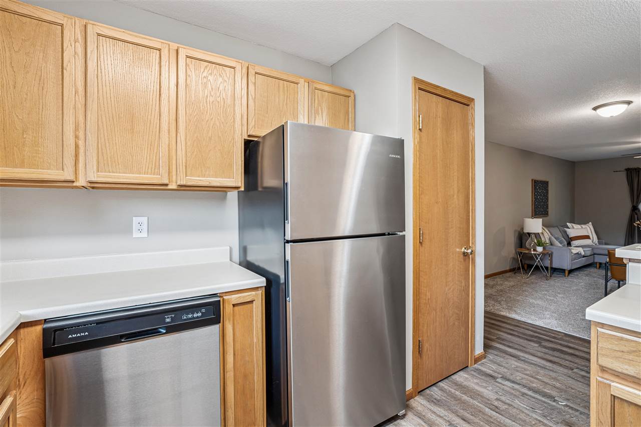 780 Magnolia Ln Unit: 4