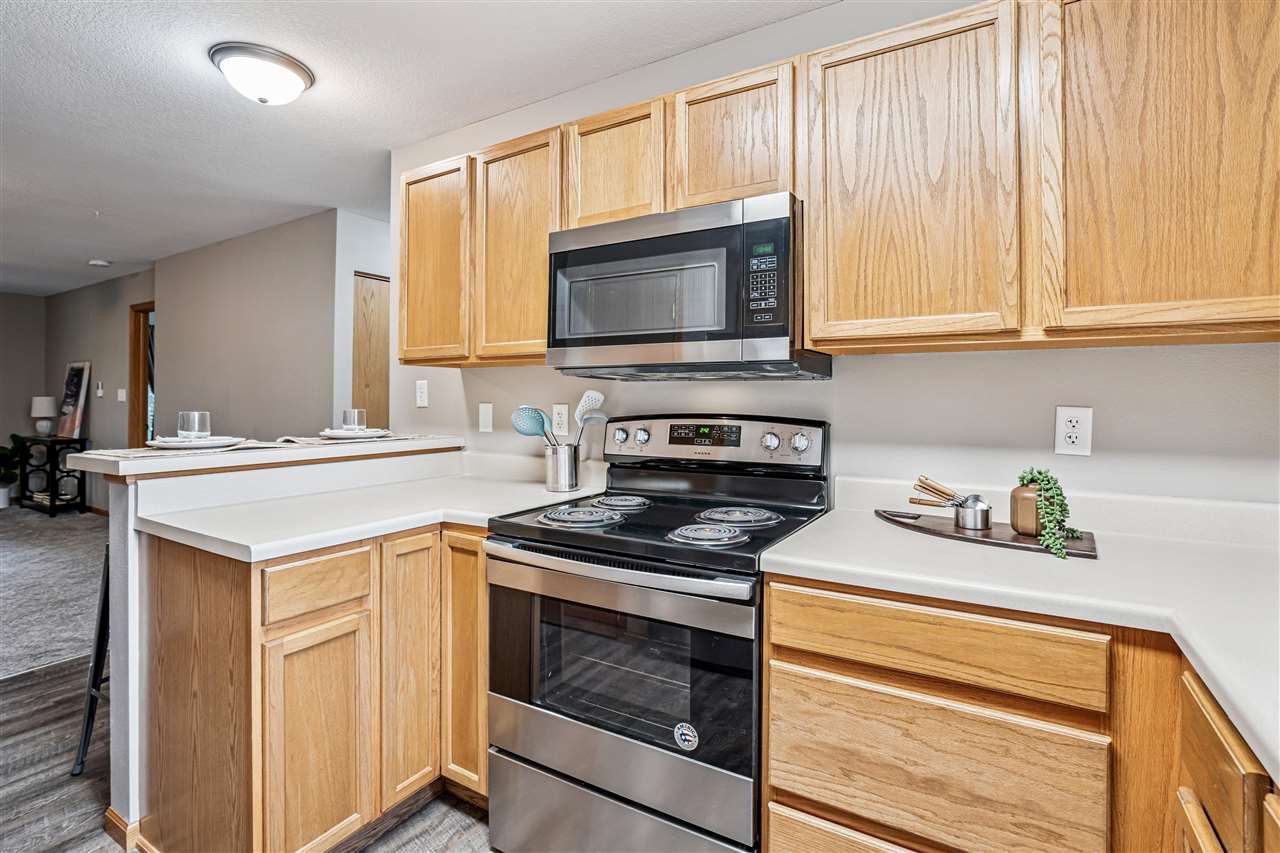 780 Magnolia Ln Unit: 4