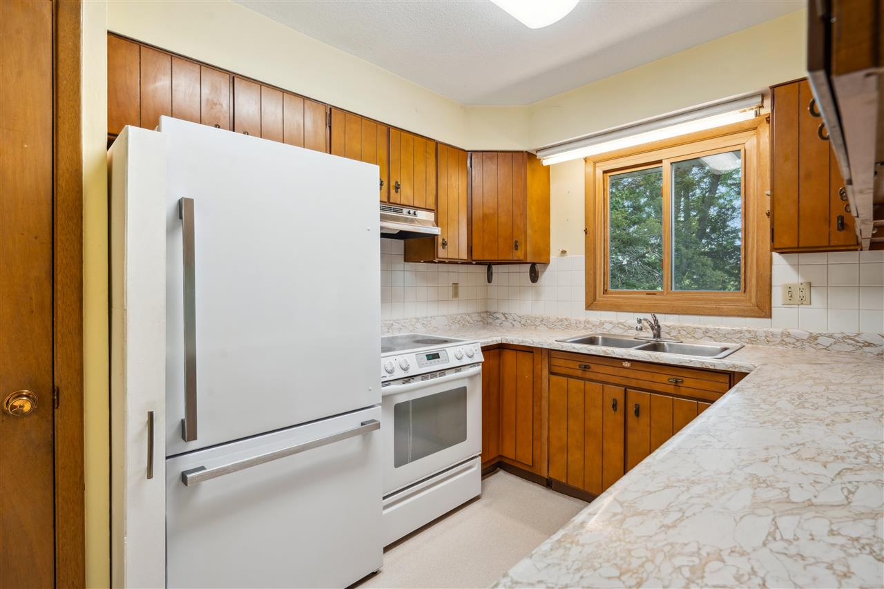 2625 Towne House Dr NE