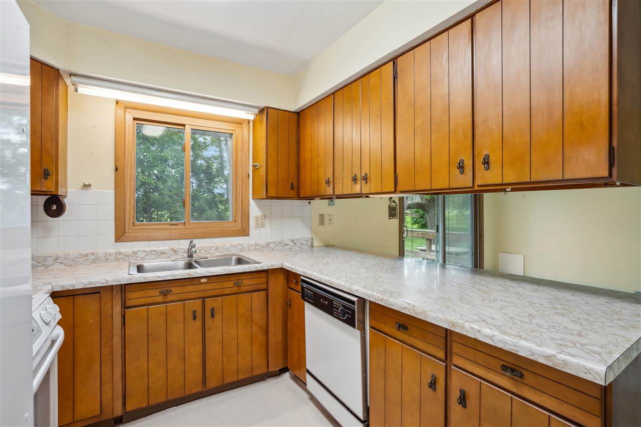 2625 Towne House Dr NE