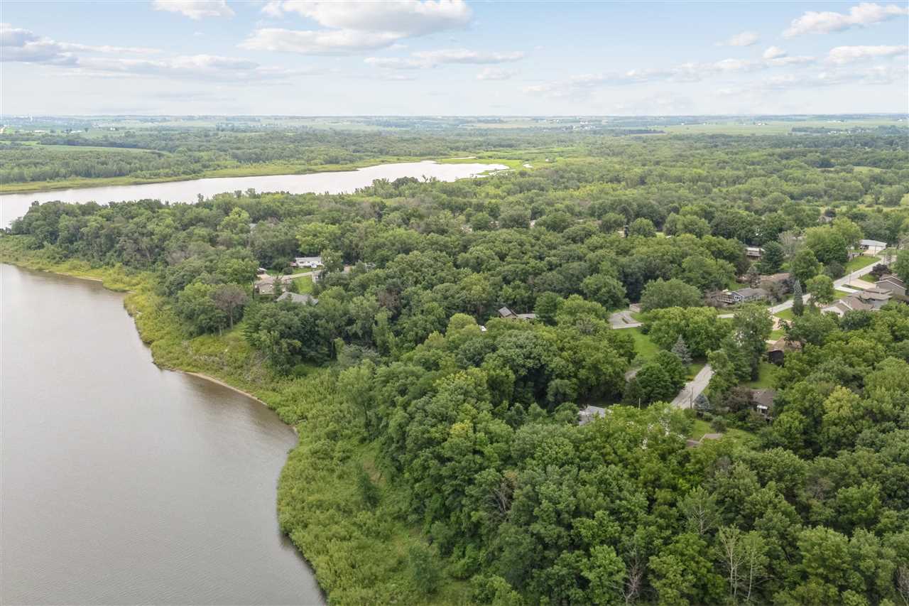 421 Pleasant View Dr. NE