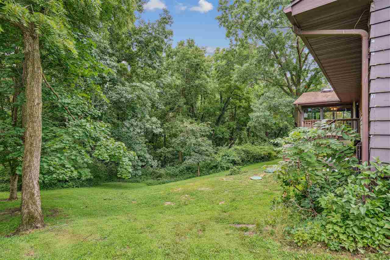 421 Pleasant View Dr. NE