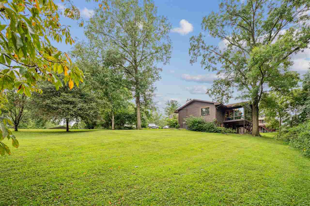 421 Pleasant View Dr. NE