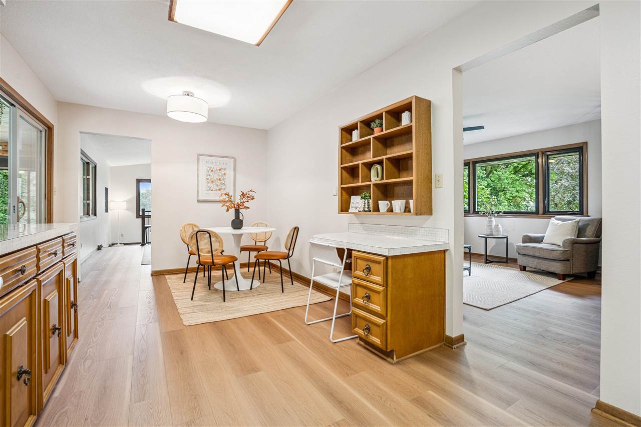 421 Pleasant View Dr. NE