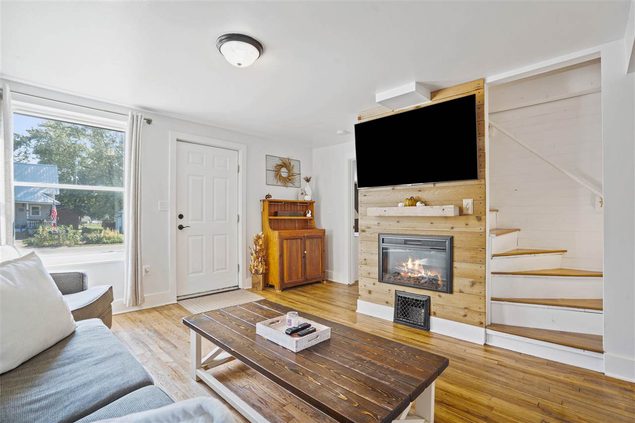 214 E 4th Ave