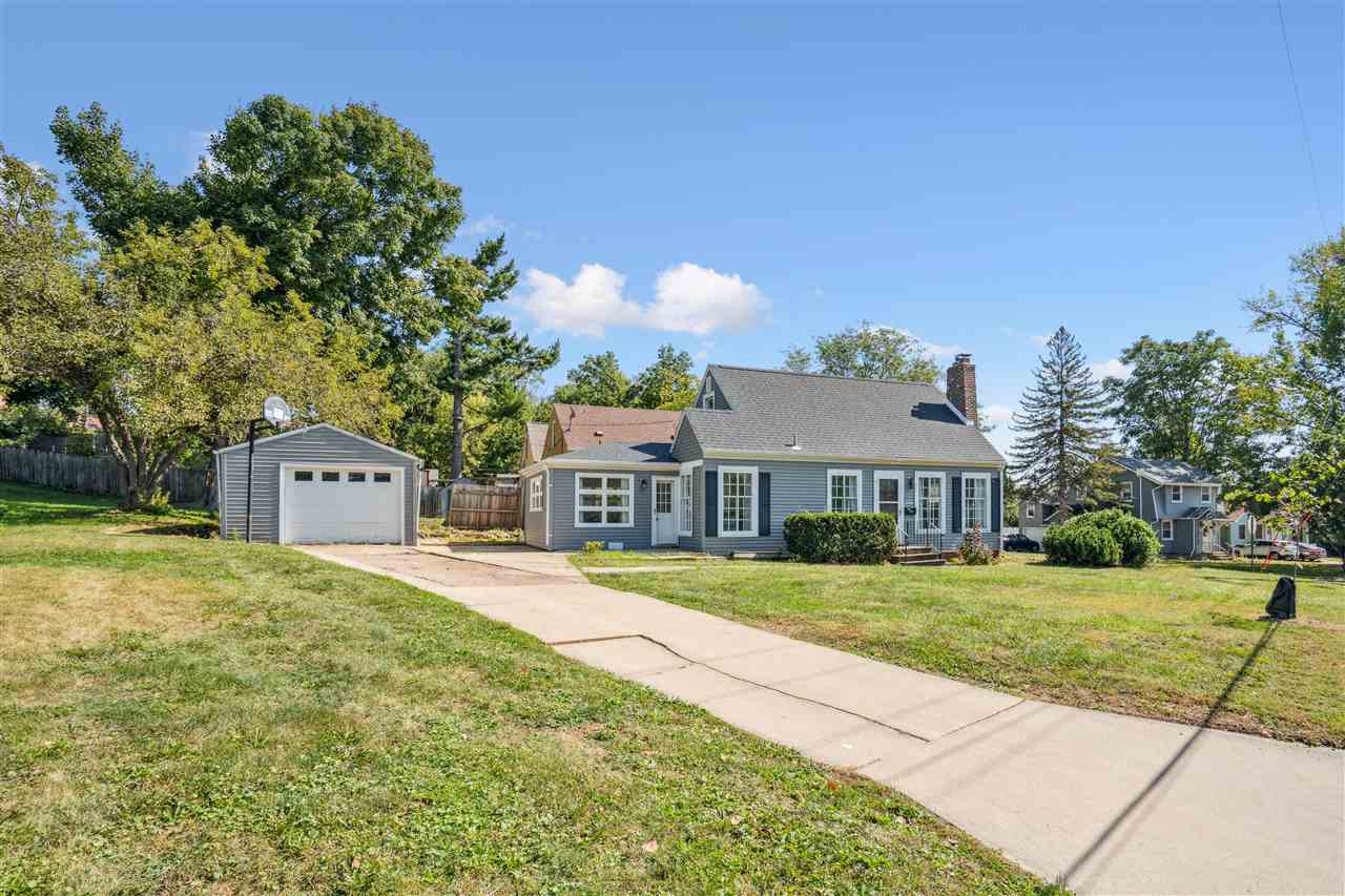 1204 Elmhurst Drive NE